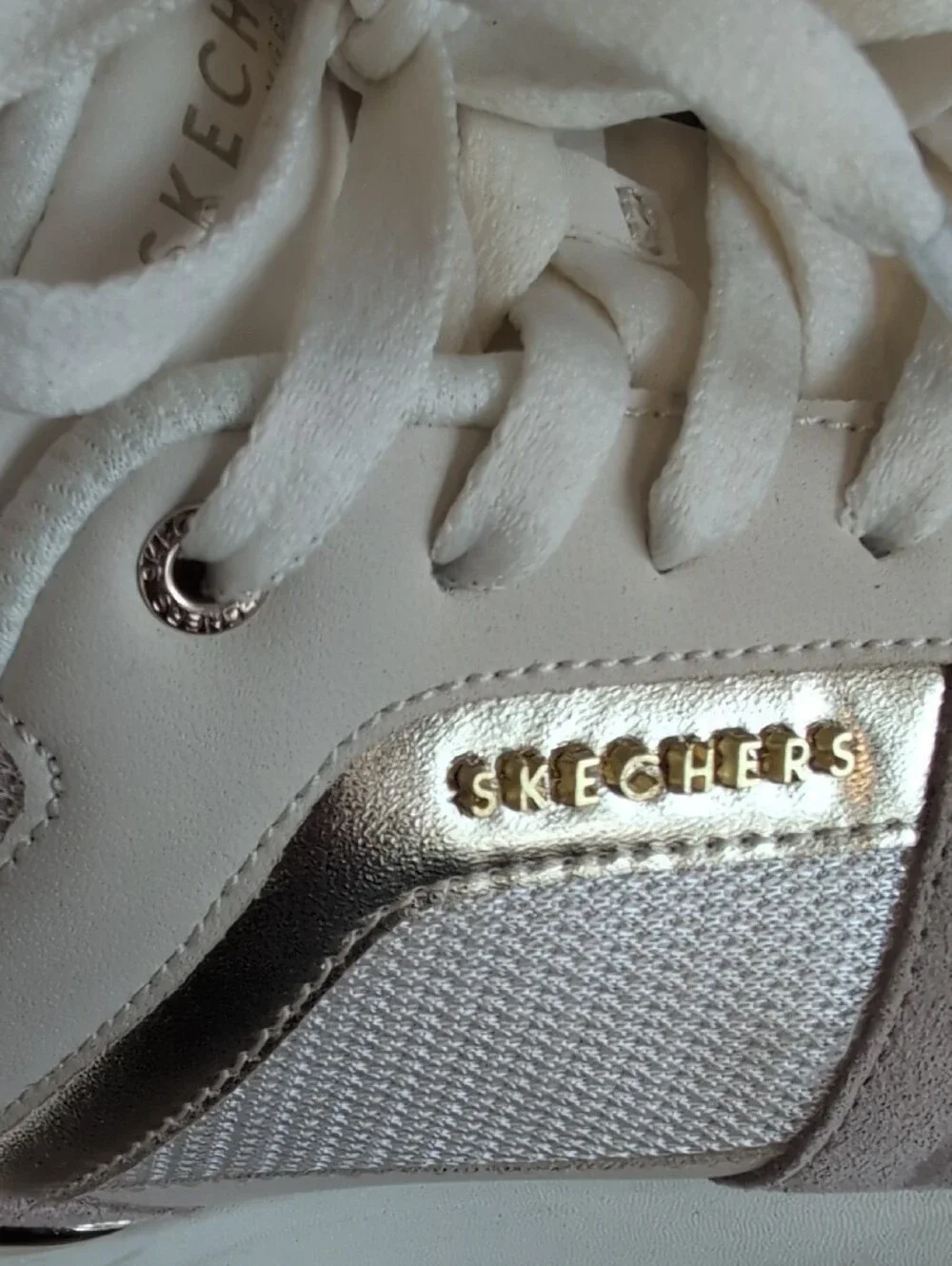 Skechers Runway Posh Girl Natural Gold Sneakers 9           C215